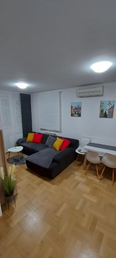 Apartment With Garage Lavici Zagreb Exterior photo