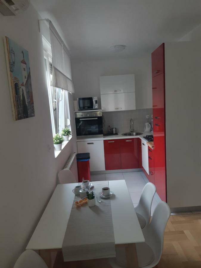 Apartment With Garage Lavici Zagreb Exterior photo
