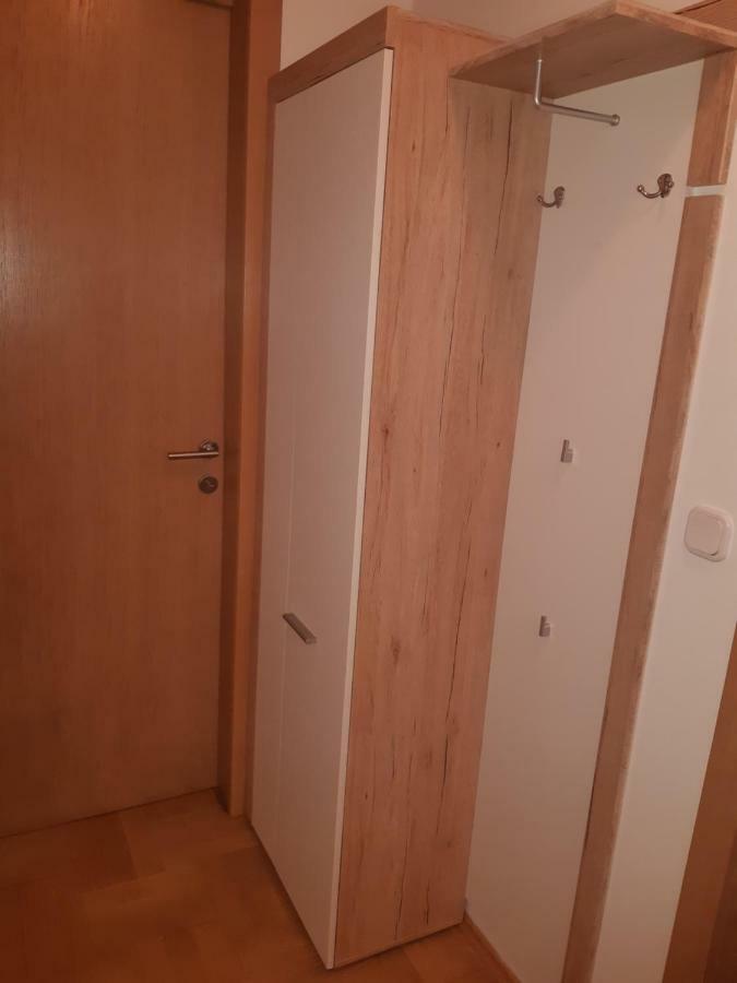 Apartment With Garage Lavici Zagreb Exterior photo