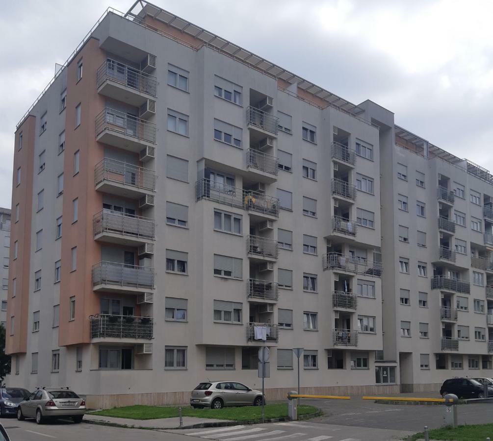 Apartment With Garage Lavici Zagreb Exterior photo