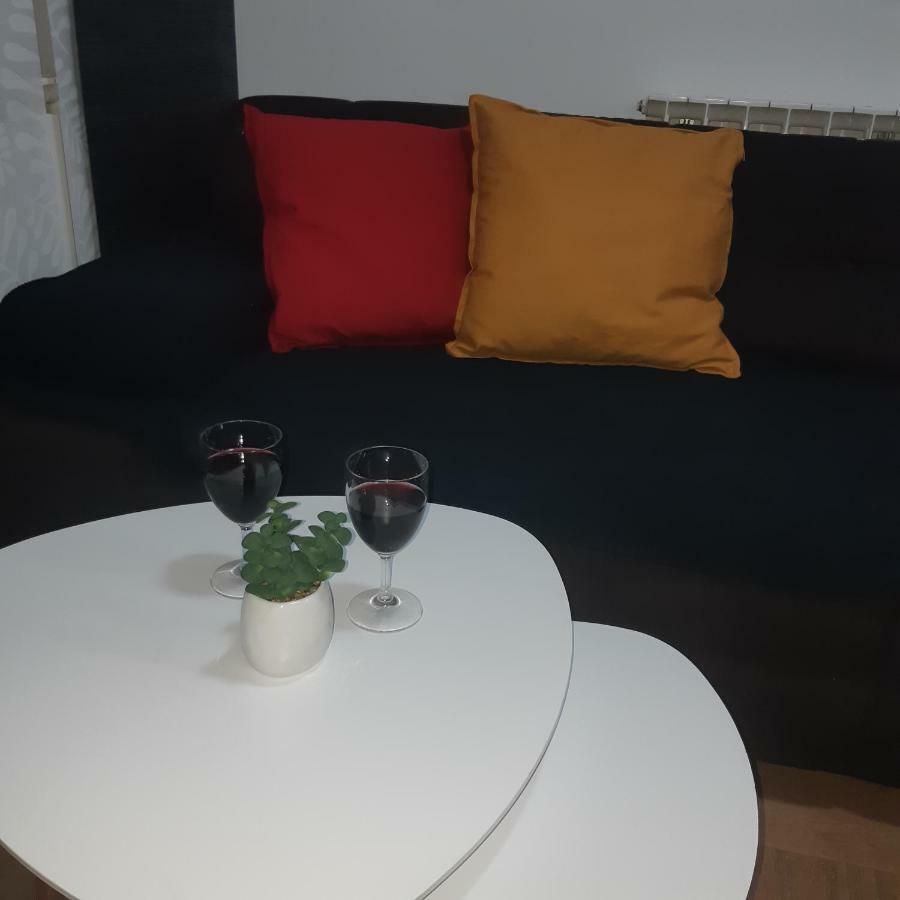 Apartment With Garage Lavici Zagreb Exterior photo